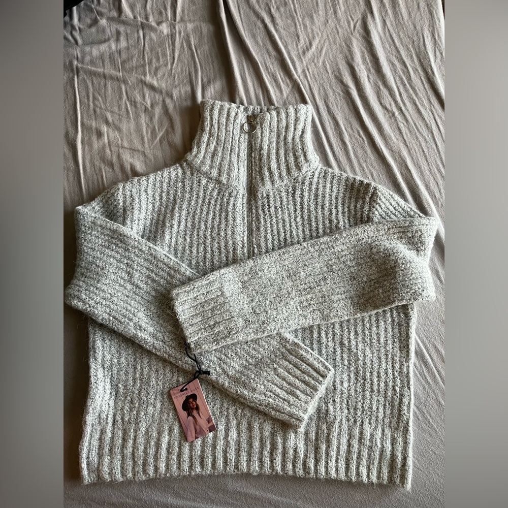Light grey Sincerely Jules cropped mock neck sweater